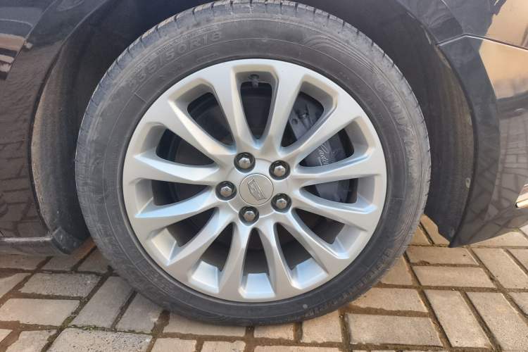 Used Cadillac XTS 2018 28T Tech Edition Right Front Wheel Hub