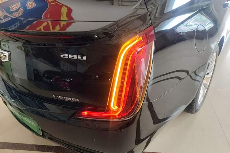 Used Cadillac XTS 2018 28T Elite Edition Right Rear Taillight