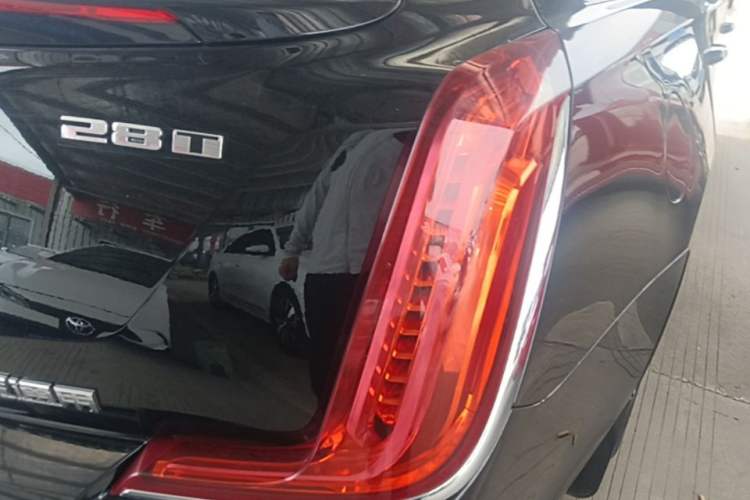 Used Cadillac XTS 2018 28T Tech Edition Right Rear Taillight