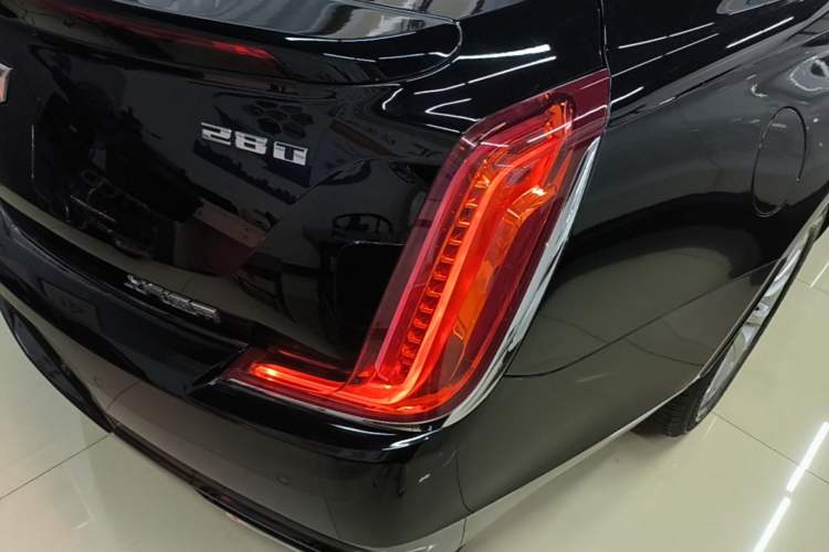 Used Cadillac XTS 2018 28T Tech Edition Right Rear Taillight