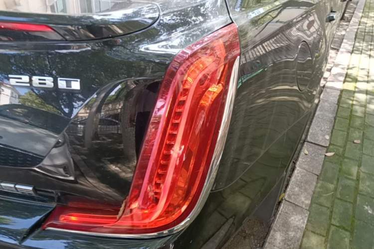 Used Cadillac XTS 2018 28T Elite Edition Right Rear Taillight