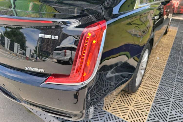 Used Cadillac XTS 2018 28T Tech Edition Right Rear Taillight