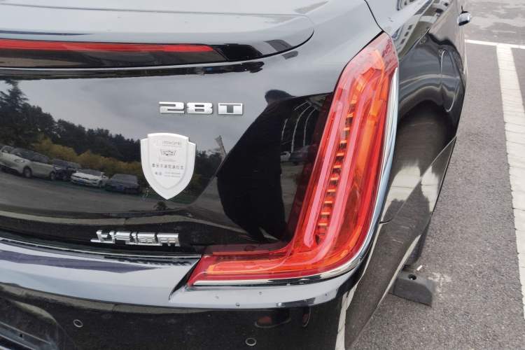 Used Cadillac XTS 2018 28T Tech Edition Right Rear Taillight