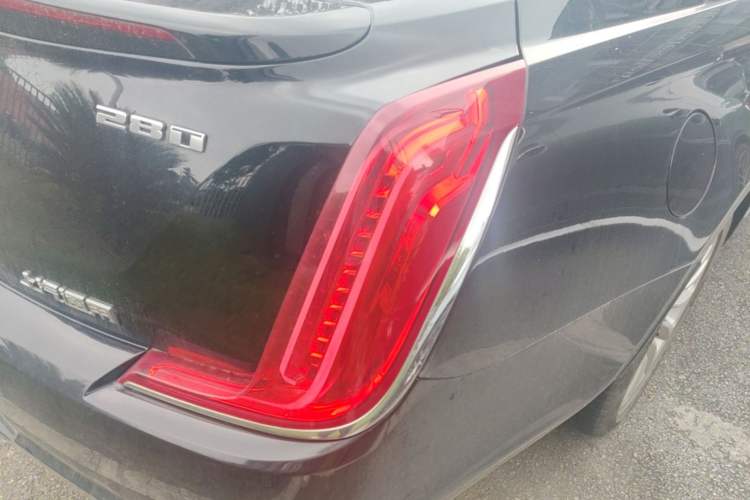 Used Cadillac XTS 2018 28T Tech Edition Right Rear Taillight