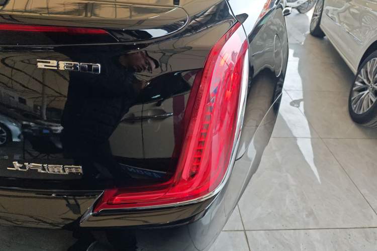 Used Cadillac XTS 2018 28T Tech Edition Right Rear Taillight