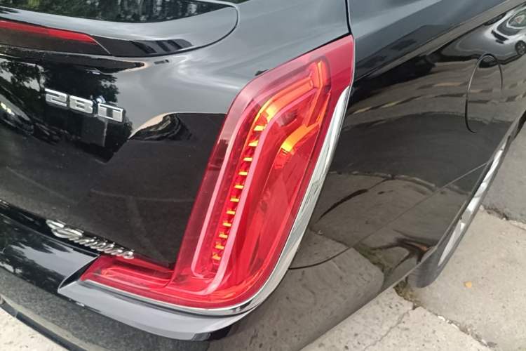 Used Cadillac XTS 2018 28T Tech Edition Right Rear Taillight