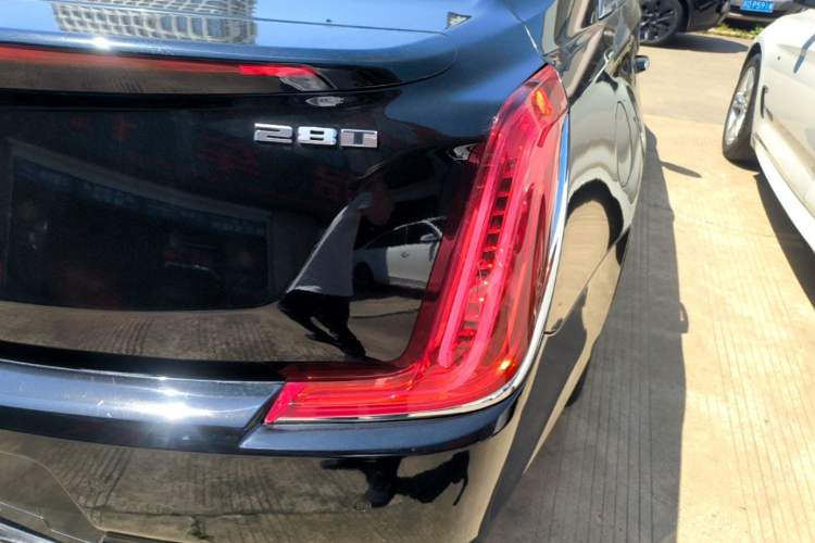 Used Cadillac XTS 2018 28T Tech Edition Right Rear Taillight