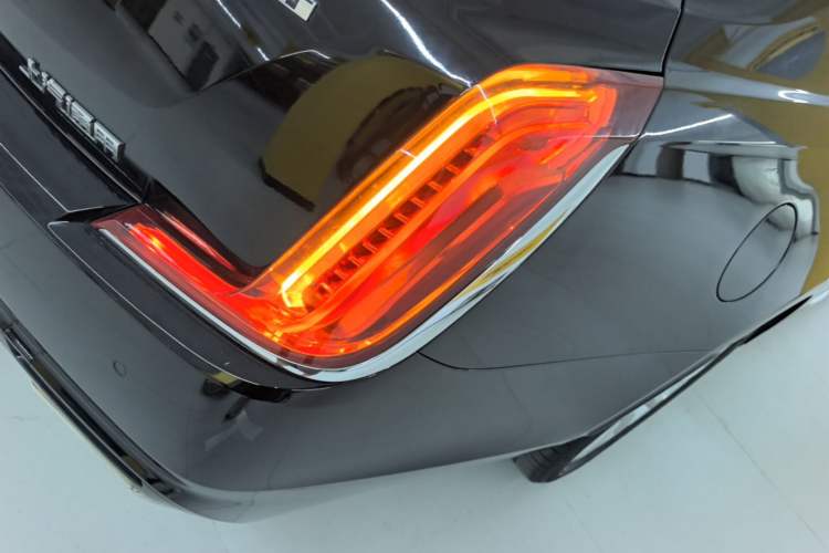 Used Cadillac XTS 2018 28T Tech Edition Right Rear Taillight