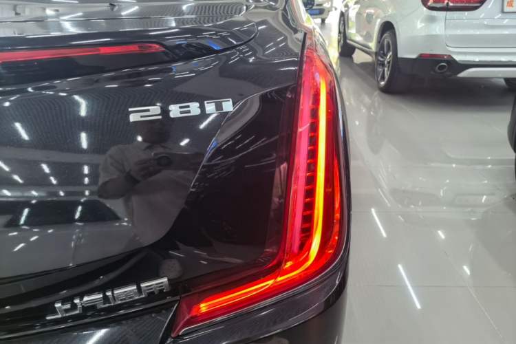 Used Cadillac XTS 2018 28T Tech Edition Right Rear Taillight