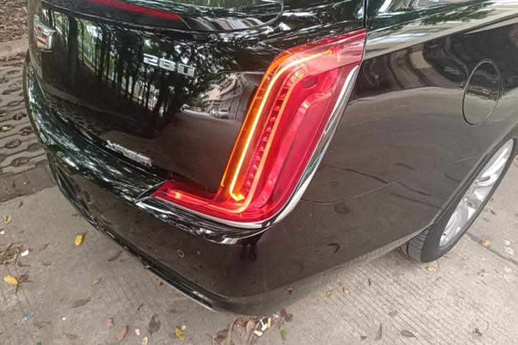 Used Cadillac XTS 2018 28T Tech Edition Right Rear Taillight