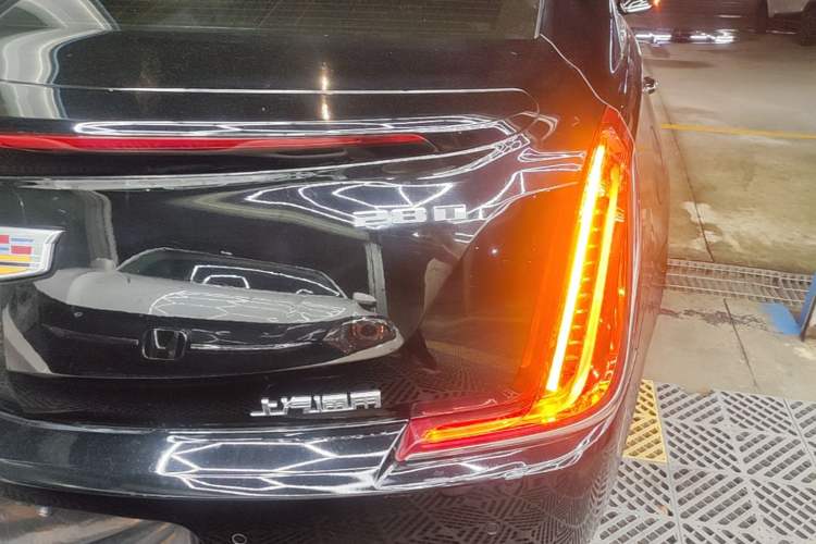 Used Cadillac XTS 2018 28T Elite Edition Right Rear Taillight
