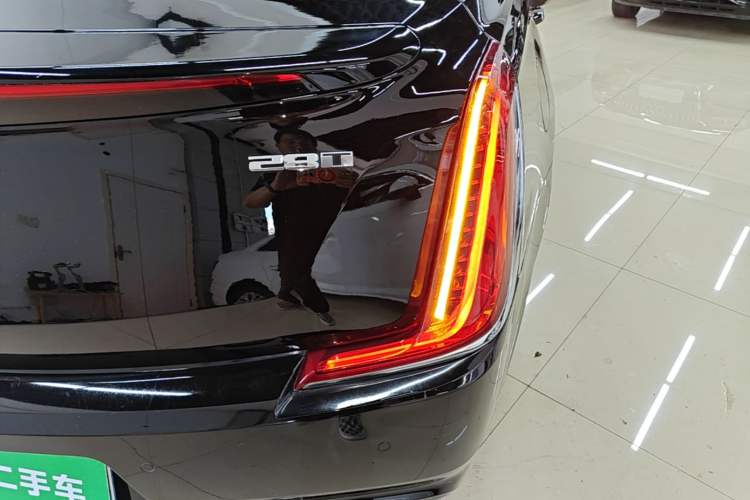 Used Cadillac XTS 2018 28T Tech Edition Right Rear Taillight