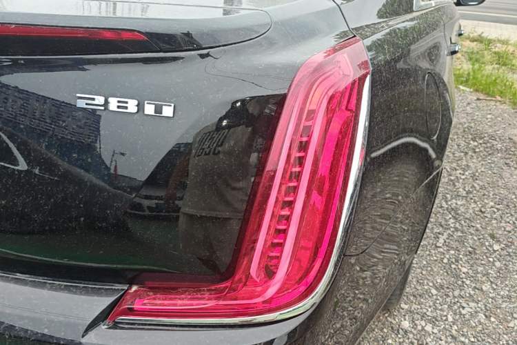 Used Cadillac XTS 2018 28T Elite Edition Right Rear Taillight