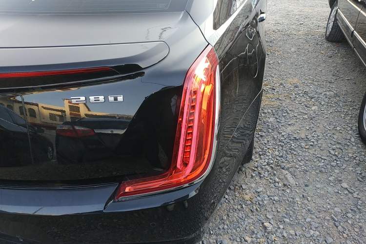 Used Cadillac XTS 2018 28T Tech Edition Right Rear Taillight