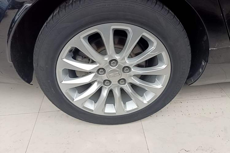 Used Cadillac XTS 2018 28T Tech Edition Right Rear Wheel Hub