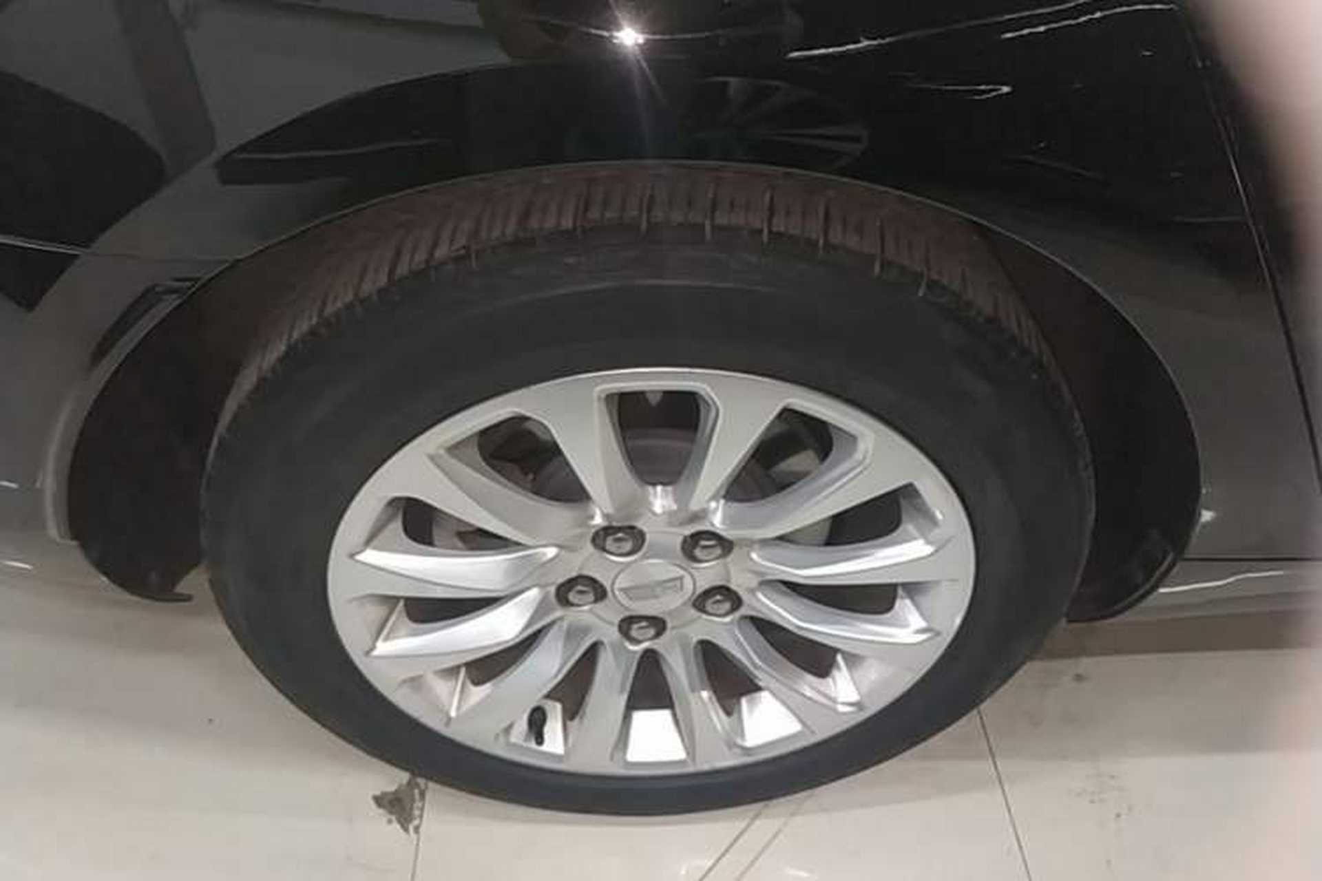 Used Cadillac XTS 2018 28T Elite Edition Right Rear Wheel Hub