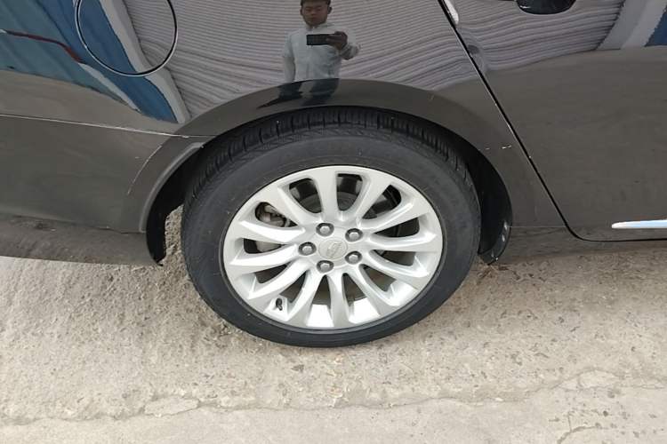 Used Cadillac XTS 2018 28T Elite Edition Right Rear Wheel Hub