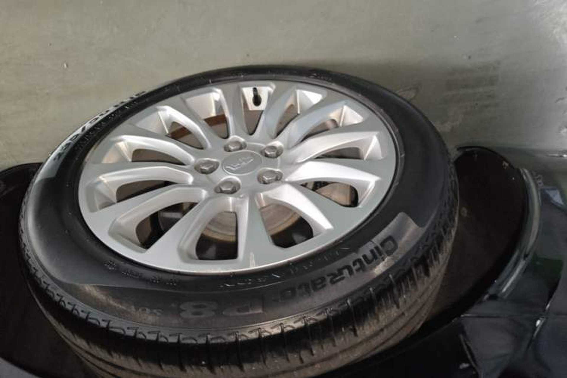 Used Cadillac XTS 2018 28T Elite Edition Right Rear Wheel Hub