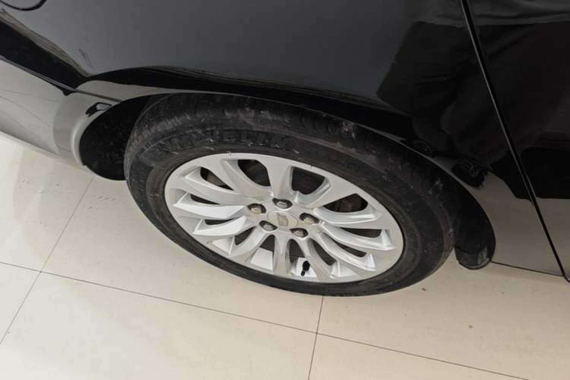 Used Cadillac XTS 2018 28T Tech Edition Right Rear Wheel Hub