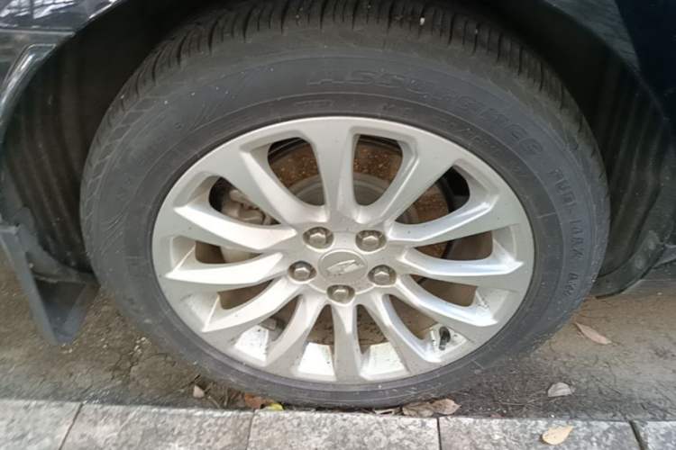 Used Cadillac XTS 2018 28T Elite Edition Right Rear Wheel Hub