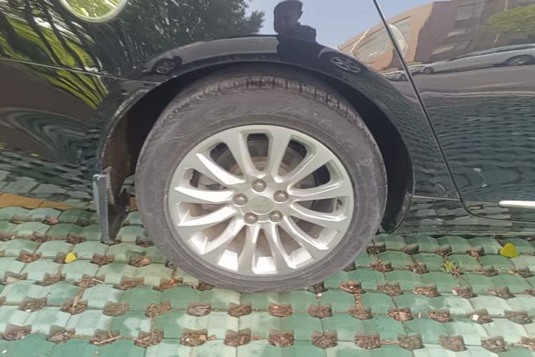 Used Cadillac XTS 2018 28T Tech Edition Right Rear Wheel Hub