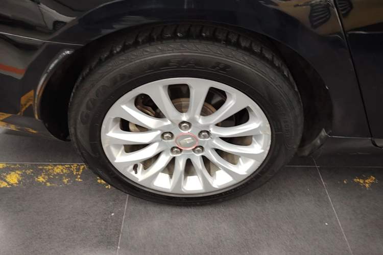 Used Cadillac XTS 2018 28T Tech Edition Right Rear Wheel Hub