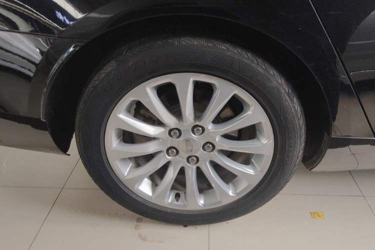 Used Cadillac XTS 2018 28T Tech Edition Right Rear Wheel Hub