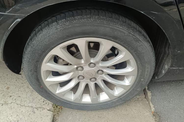 Used Cadillac XTS 2018 28T Tech Edition Right Rear Wheel Hub
