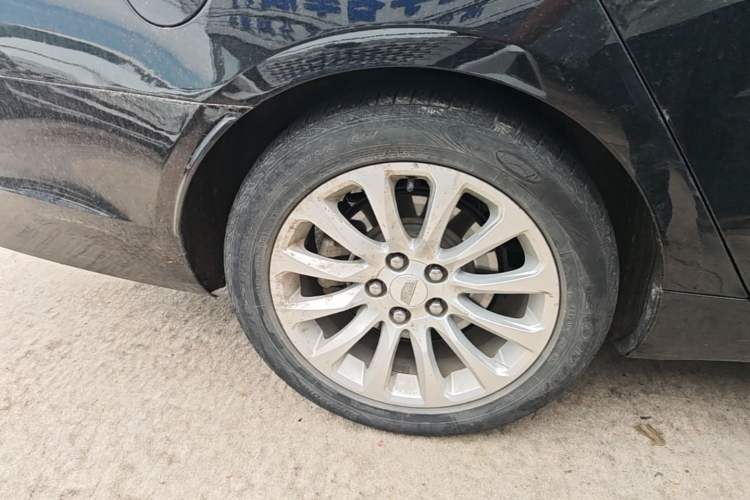 Used Cadillac XTS 2018 28T Tech Edition Right Rear Wheel Hub