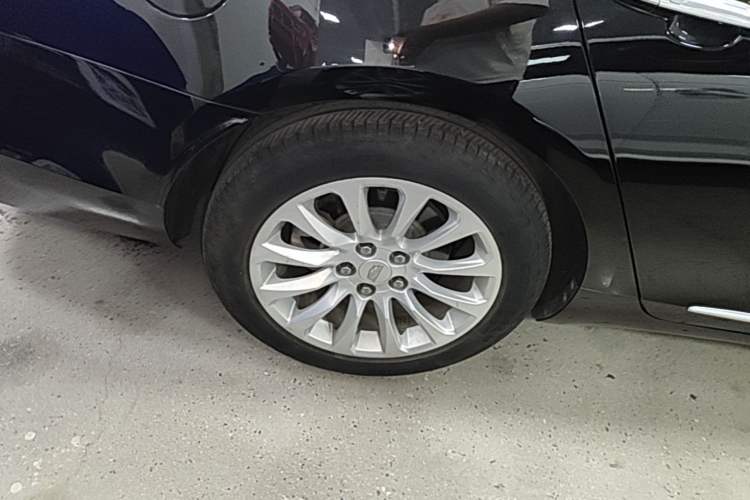 Used Cadillac XTS 2018 28T Tech Edition Right Rear Wheel Hub