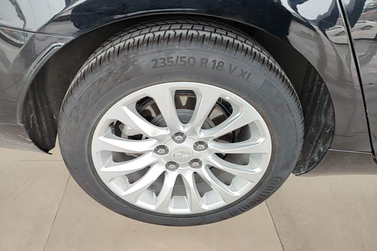 Used Cadillac XTS 2018 28T Elite Edition Right Rear Wheel Hub