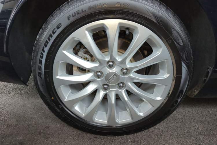 Used Cadillac XTS 2018 28T Tech Edition Right Rear Wheel Hub