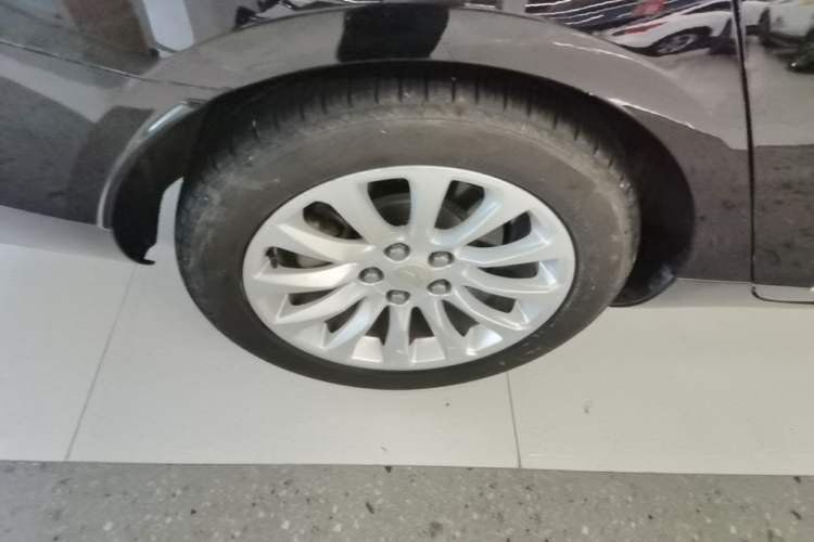 Used Cadillac XTS 2018 28T Elite Edition Right Rear Wheel Hub