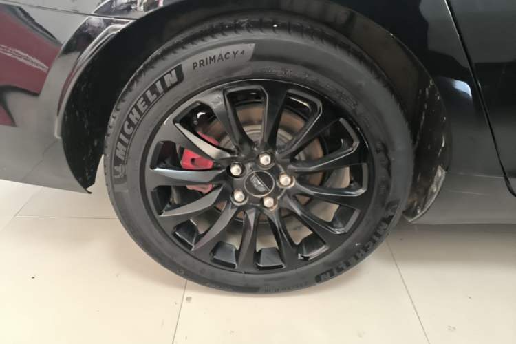 Used Cadillac XTS 2018 28T Tech Edition Right Rear Wheel Hub