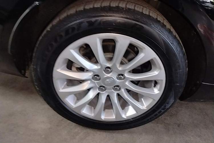 Used Cadillac XTS 2018 28T Tech Edition Right Rear Wheel Hub