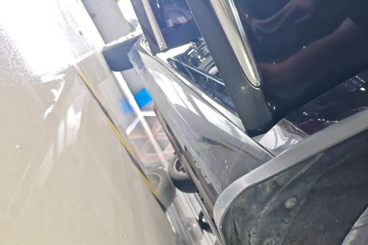 Used Cadillac XTS 2018 28T Tech Edition Right Side Sill