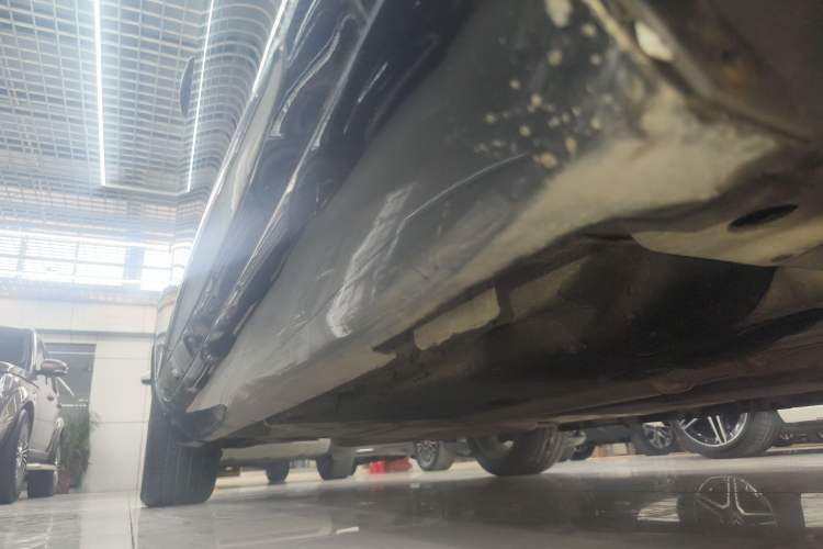 Used Cadillac XTS 2018 28T Tech Edition Right Side Sill