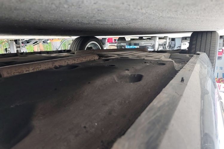 Used Cadillac XTS 2018 28T Elite Edition Right Side Sill