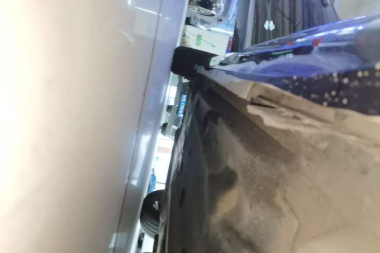 Used Cadillac XTS 2018 28T Luxury Edition Right Side Sill