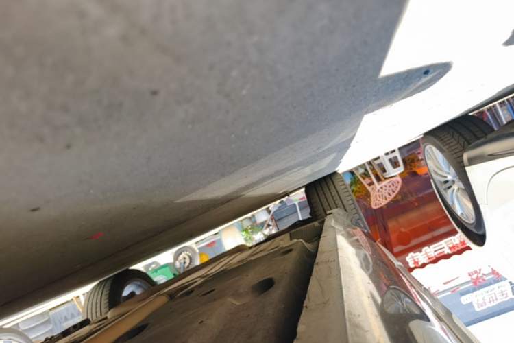 Used Cadillac XTS 2018 28T Tech Edition Right Side Sill