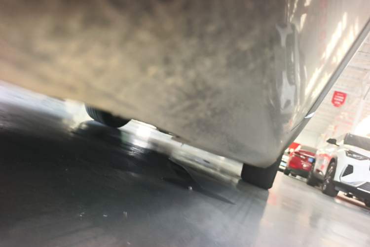 Used Cadillac XTS 2018 28T Tech Edition Right Side Sill