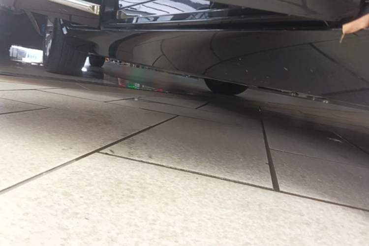 Used Cadillac XTS 2018 28T Elite Edition Right Side Sill