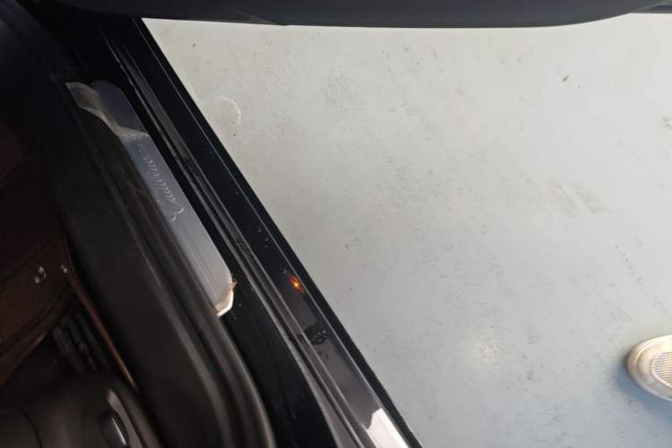 Used Cadillac XTS 2018 28T Elite Edition Right Side Sill