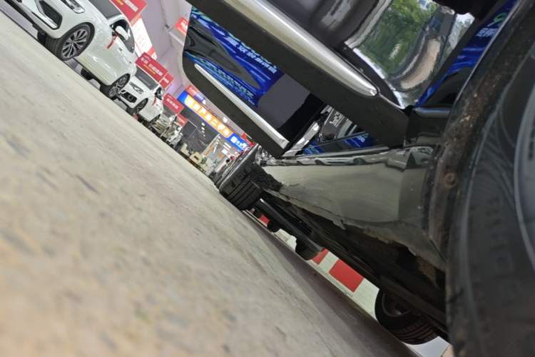 Used Cadillac XTS 2018 28T Elite Edition Right Side Sill