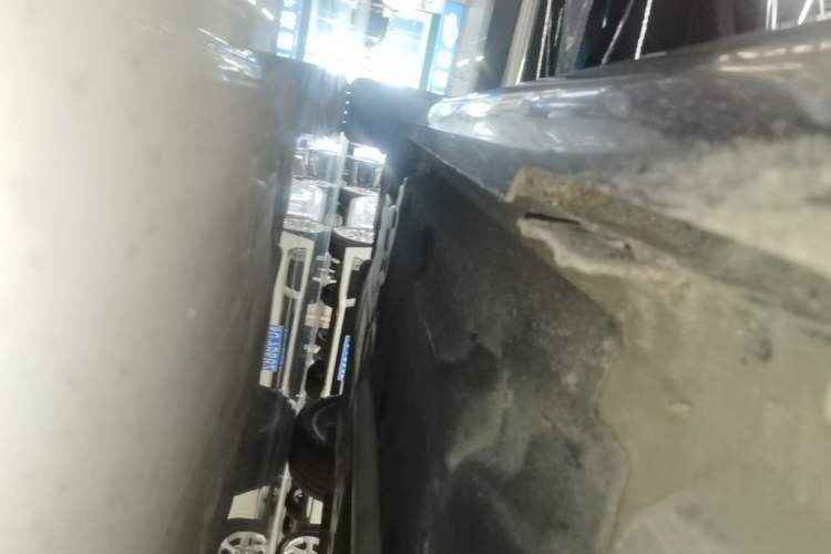 Used Cadillac XTS 2018 28T Elite Edition Right Side Sill