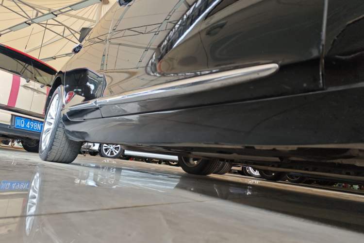Used Cadillac XTS 2018 28T Tech Edition Right Side Sill