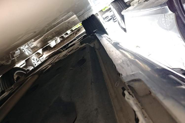 Used Cadillac XTS 2018 28T Tech Edition Right Side Sill