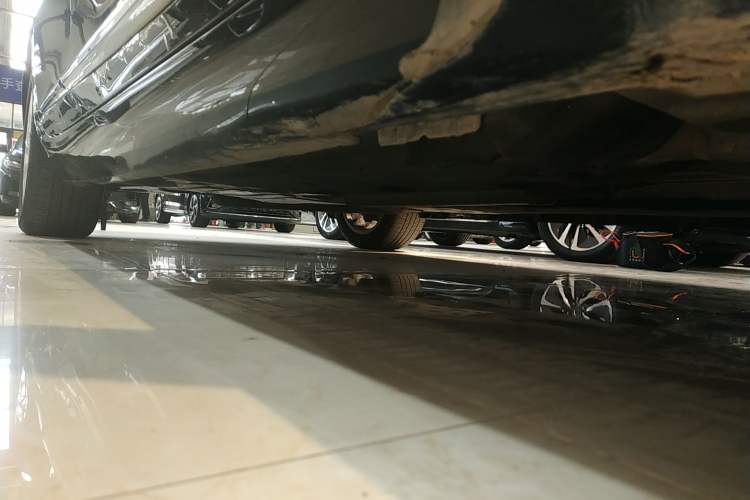 Used Cadillac XTS 2018 28T Tech Edition Right Side Sill