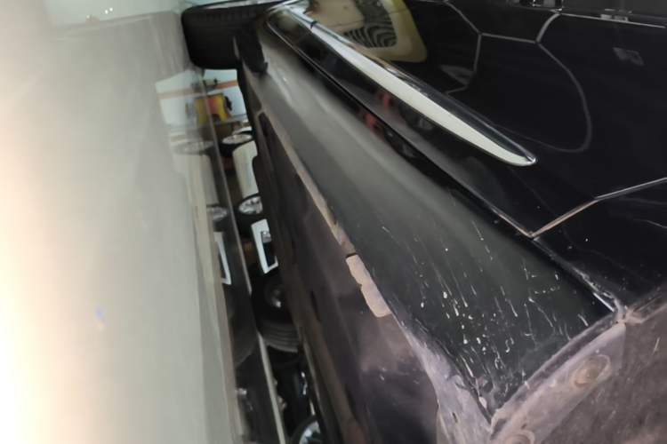 Used Cadillac XTS 2018 28T Tech Edition Right Side Sill