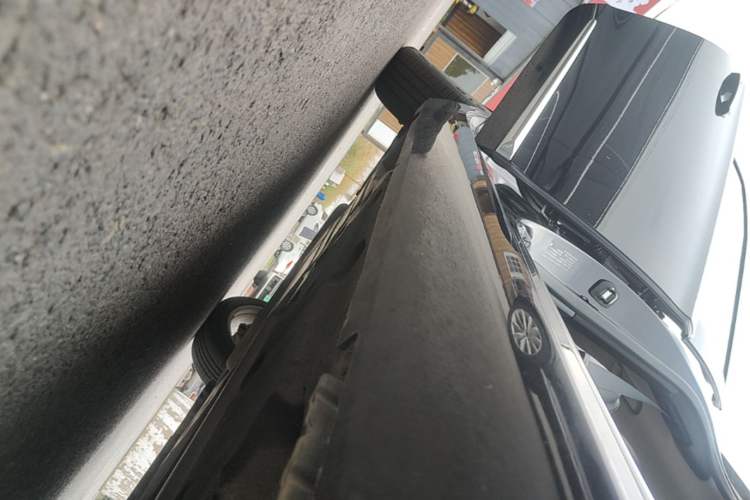 Used Cadillac XTS 2018 28T Elite Edition Right Side Sill